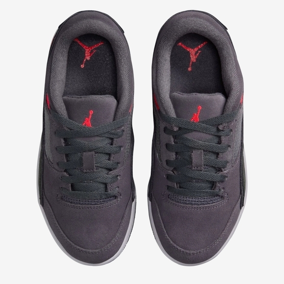 Jordan Flight Court Boys Gray and Black And Red Sneakers. Very comfortable. - Picture 3 of 4